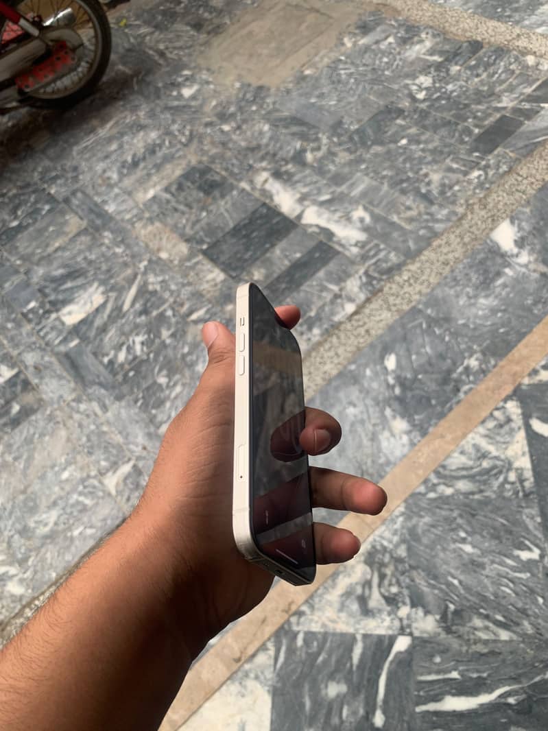 Apple iPhone 13 mdm 1