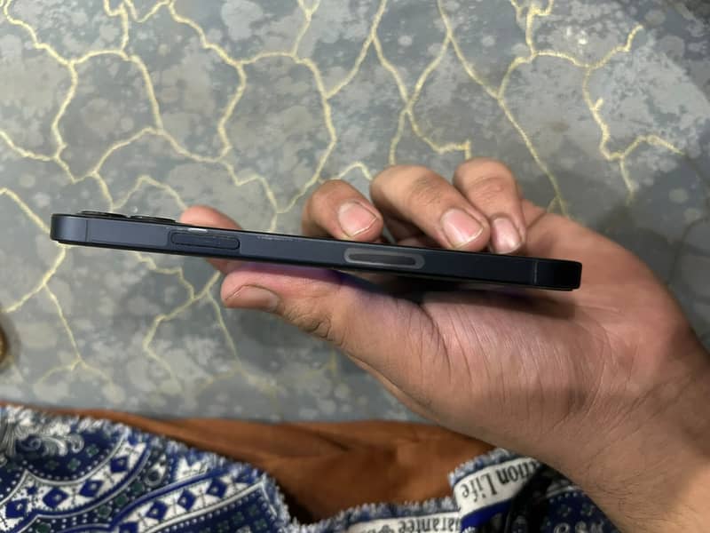Apple iPhone 12 5