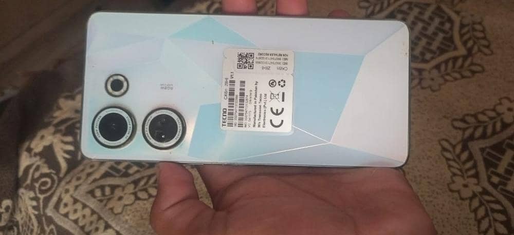 Tecno CAMON 20 Premier 0