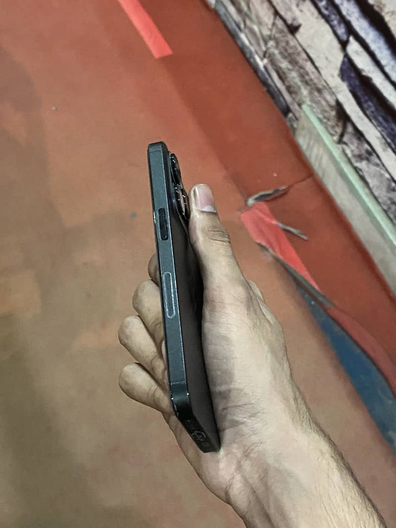 Apple iPhone 14 Pro 1