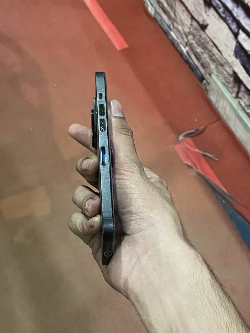 Apple iPhone 14 Pro 3
