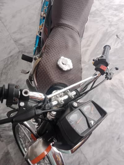Honda 125 for sale good condition all documents clear