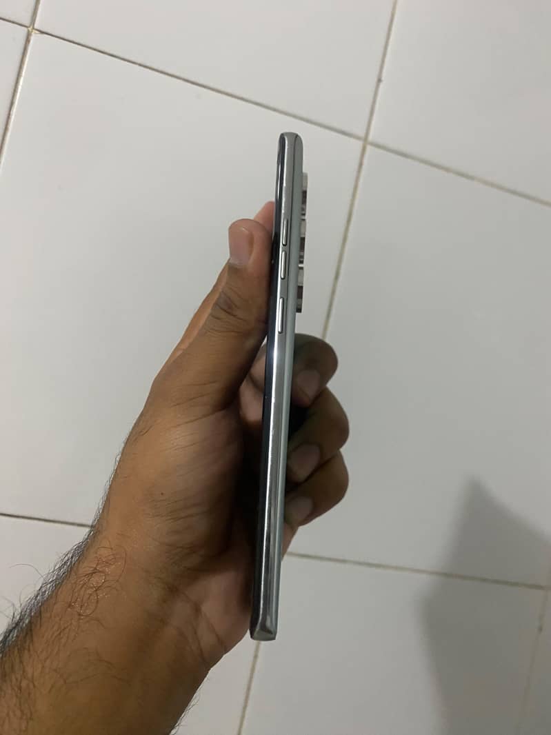 Tecno CAMON 40 Pro 4