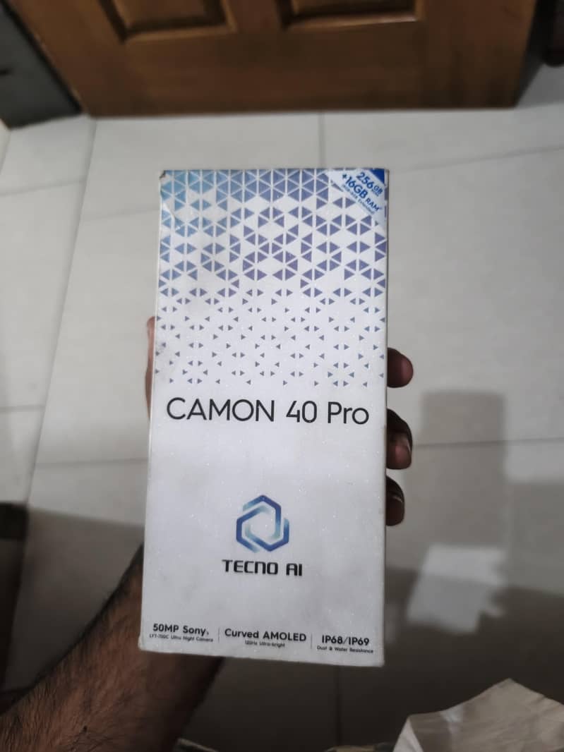 Tecno CAMON 40 Pro 7