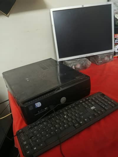 intel CPU core 2 due 4 Gb Ram and 160 GB Hrd Disk