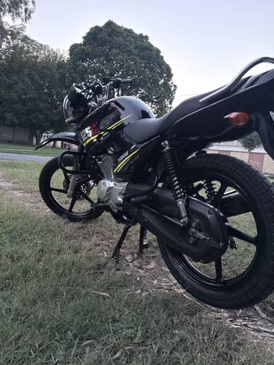 YAMAHA YBR G 2022 MODLE