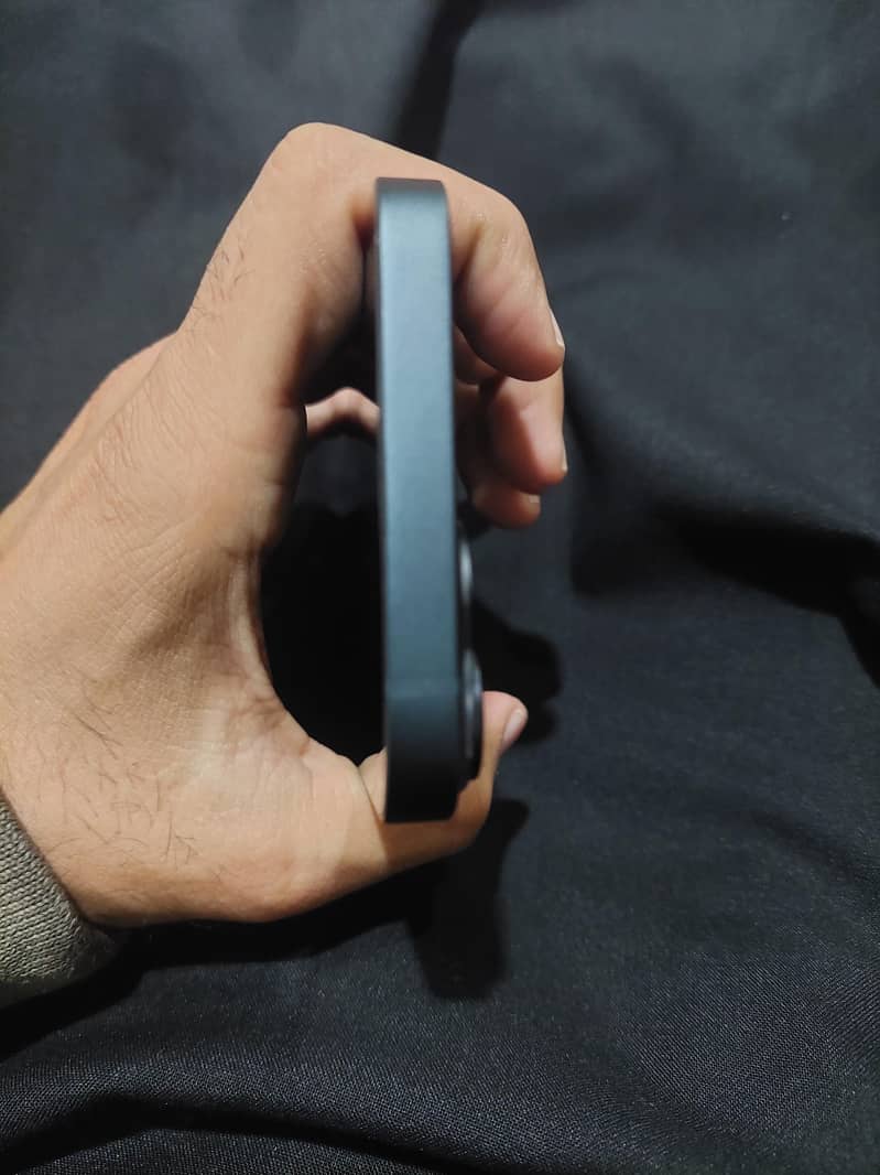 Apple iPhone 14 3