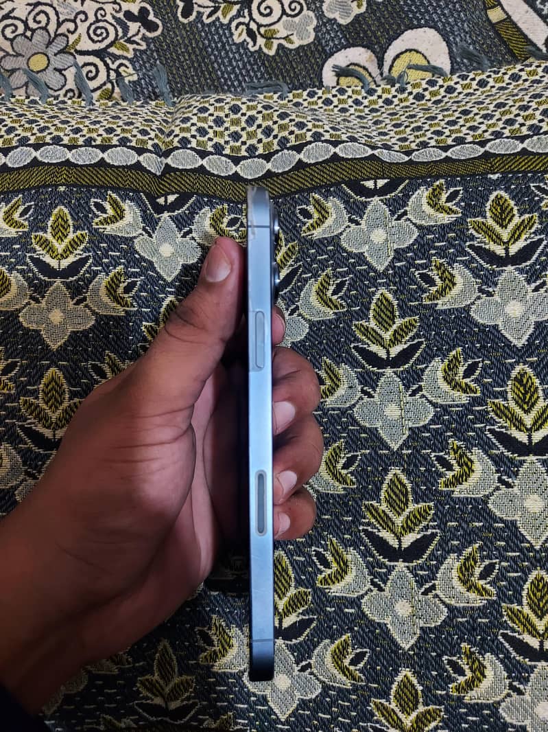 Apple iPhone 13 Pro Max 2