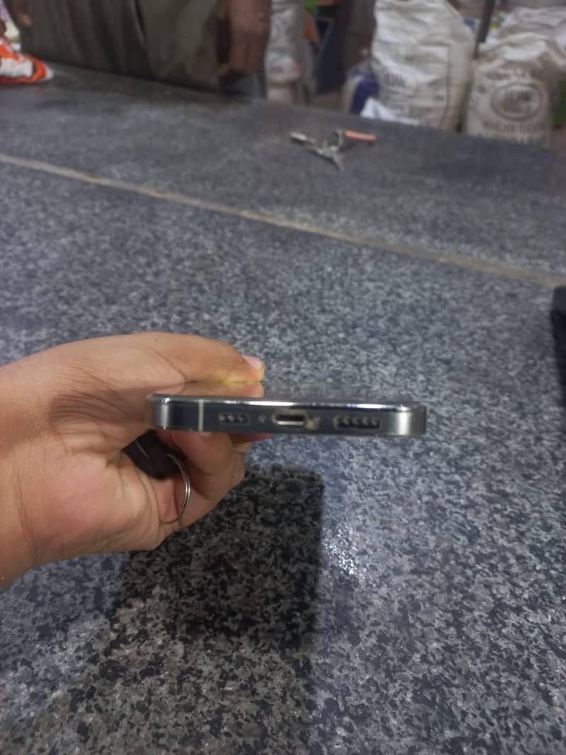 Apple iPhone 13 Pro 3