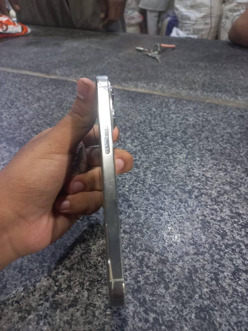 Apple iPhone 13 Pro 5