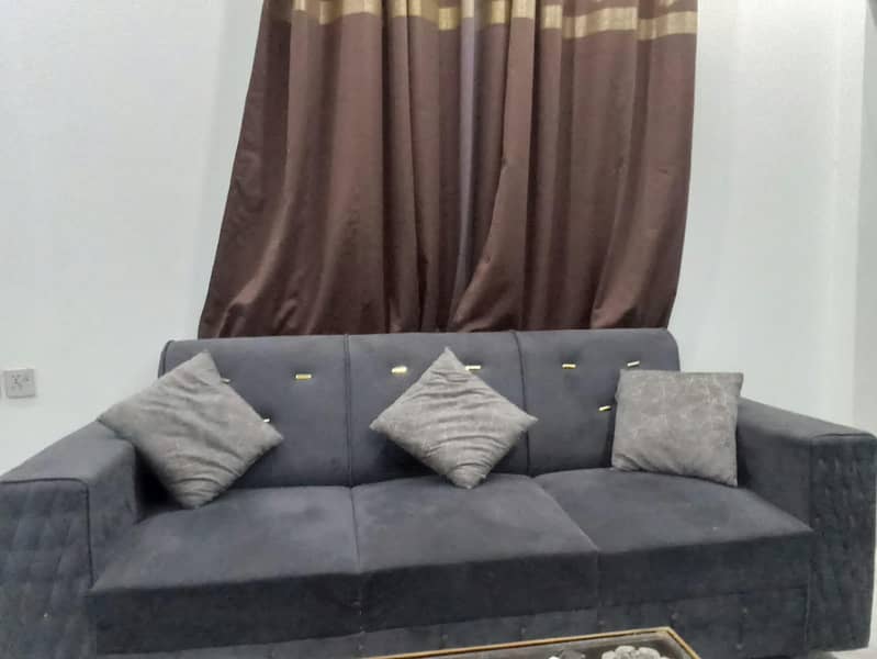 sofa set available in premium condition 1