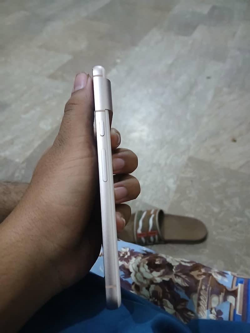 Google Pixel 8 3