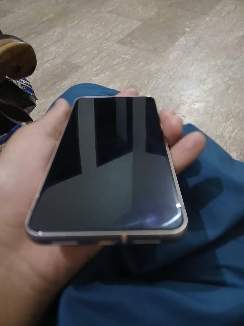 Google Pixel 8 6