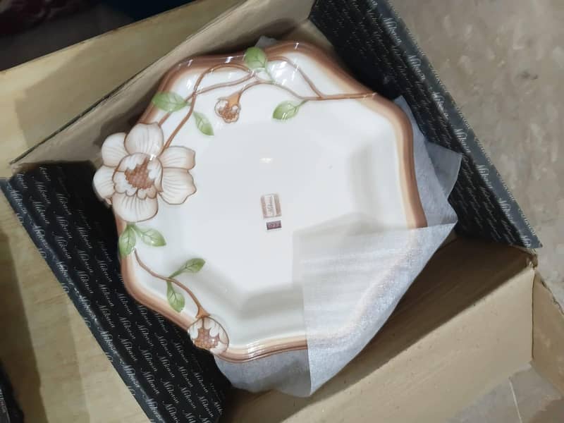 Plasti Dinner Set 8