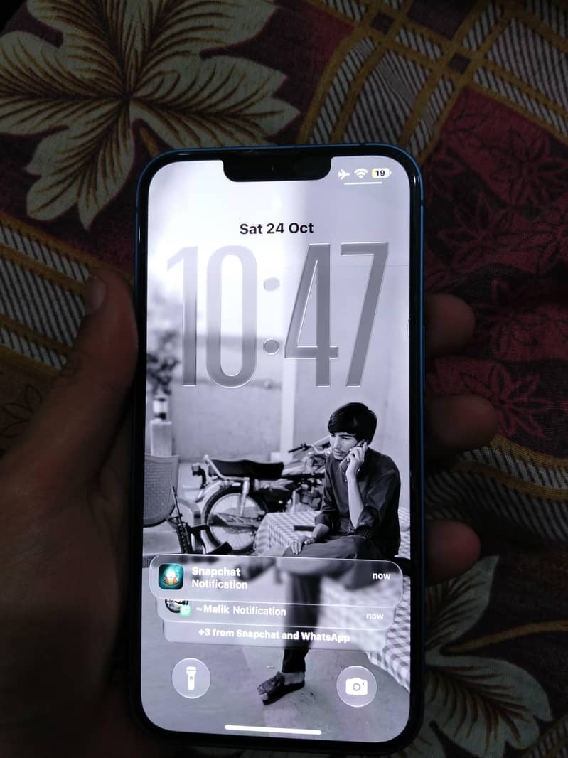 Apple iPhone 13 1