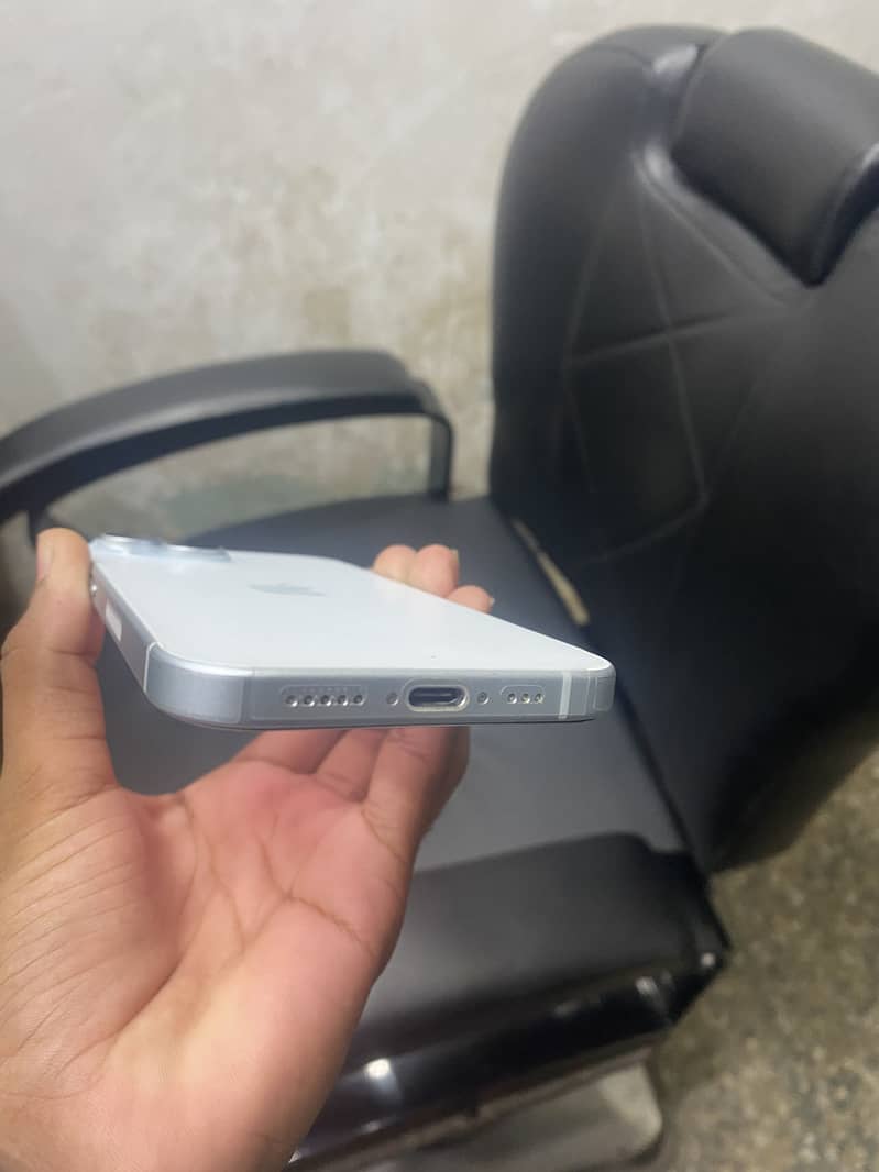 Apple iPhone 15 2