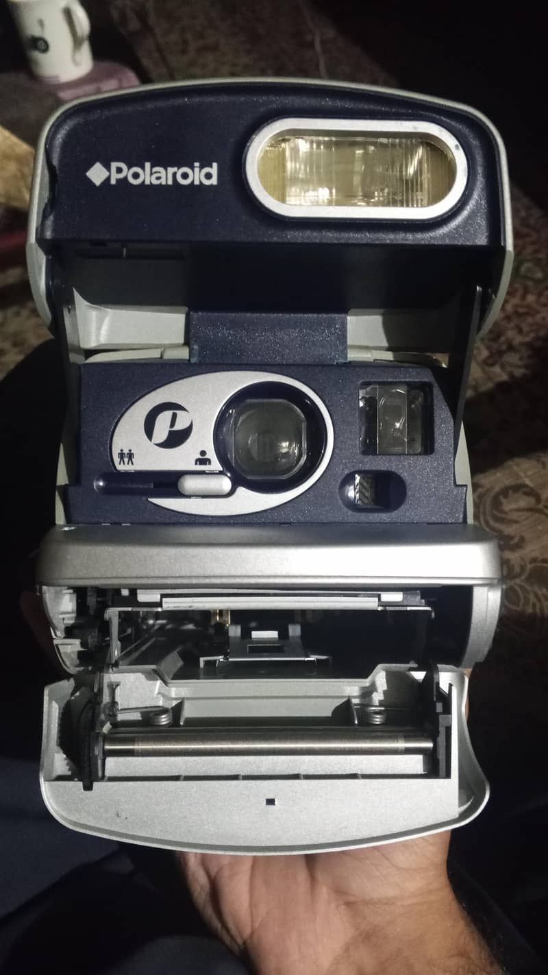 poloroid camera 4
