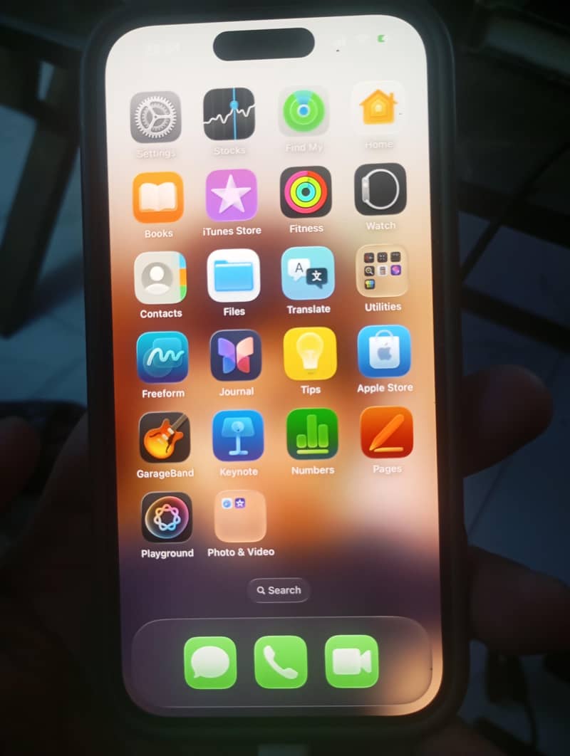 Apple iPhone 16 5