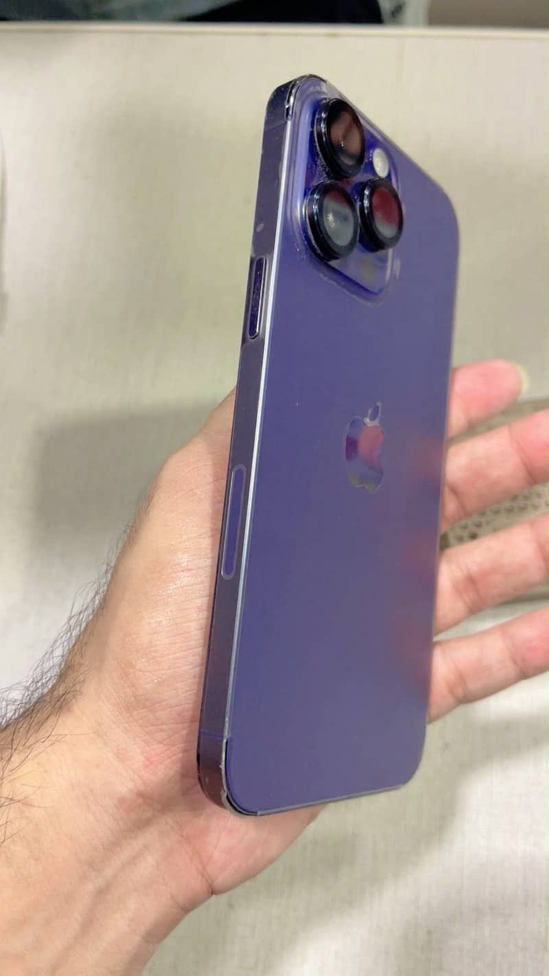 Apple iPhone 14 Pro Max 1