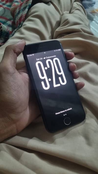 Apple iPhone SE 3