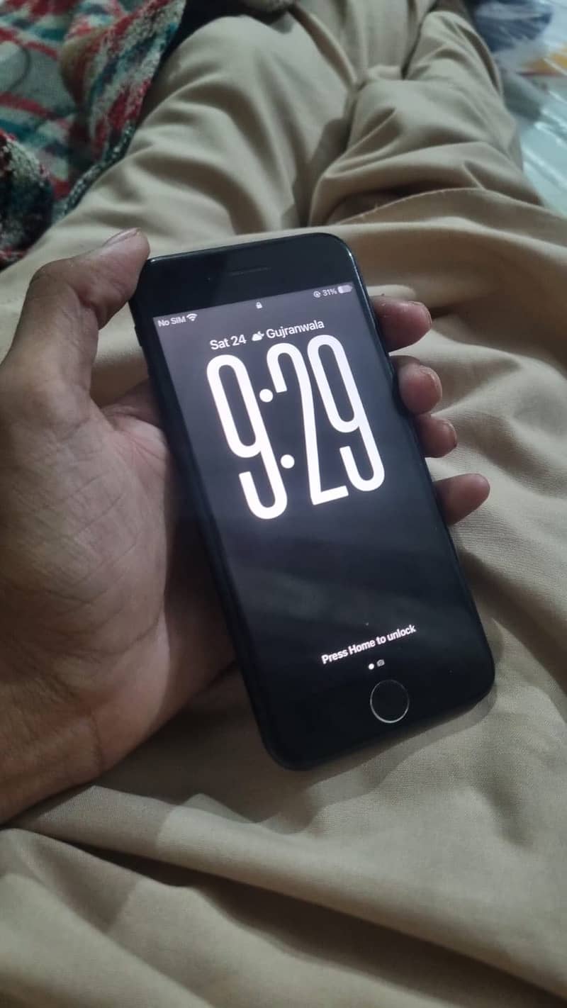 Apple iPhone SE 3 0