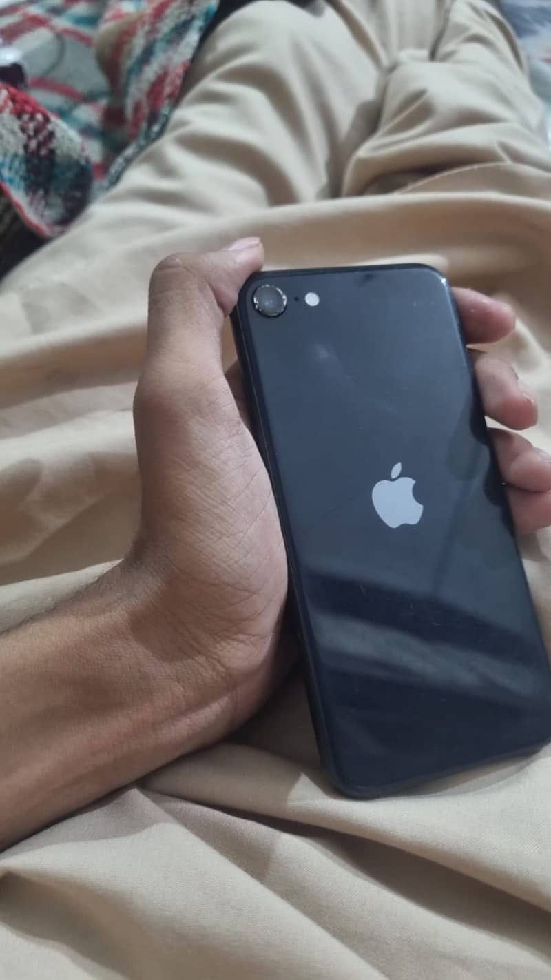 Apple iPhone SE 3 1