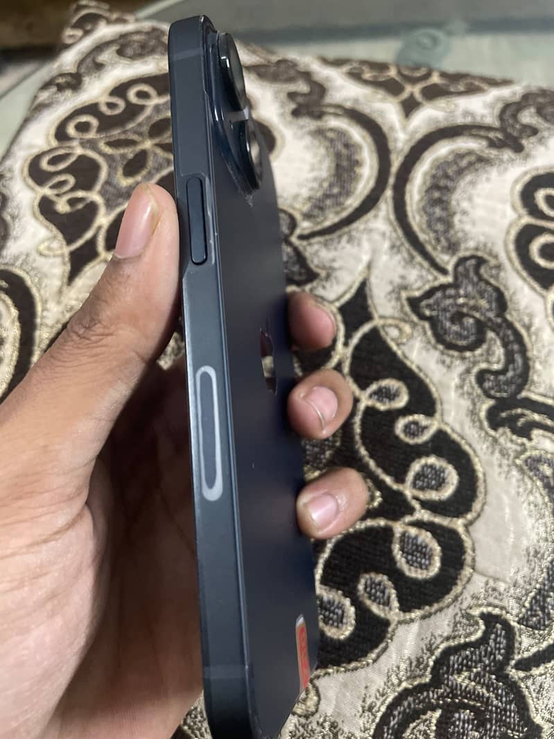 Apple iPhone 14 3