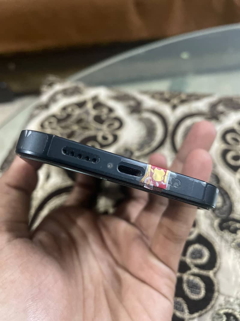 Apple iPhone 14 7