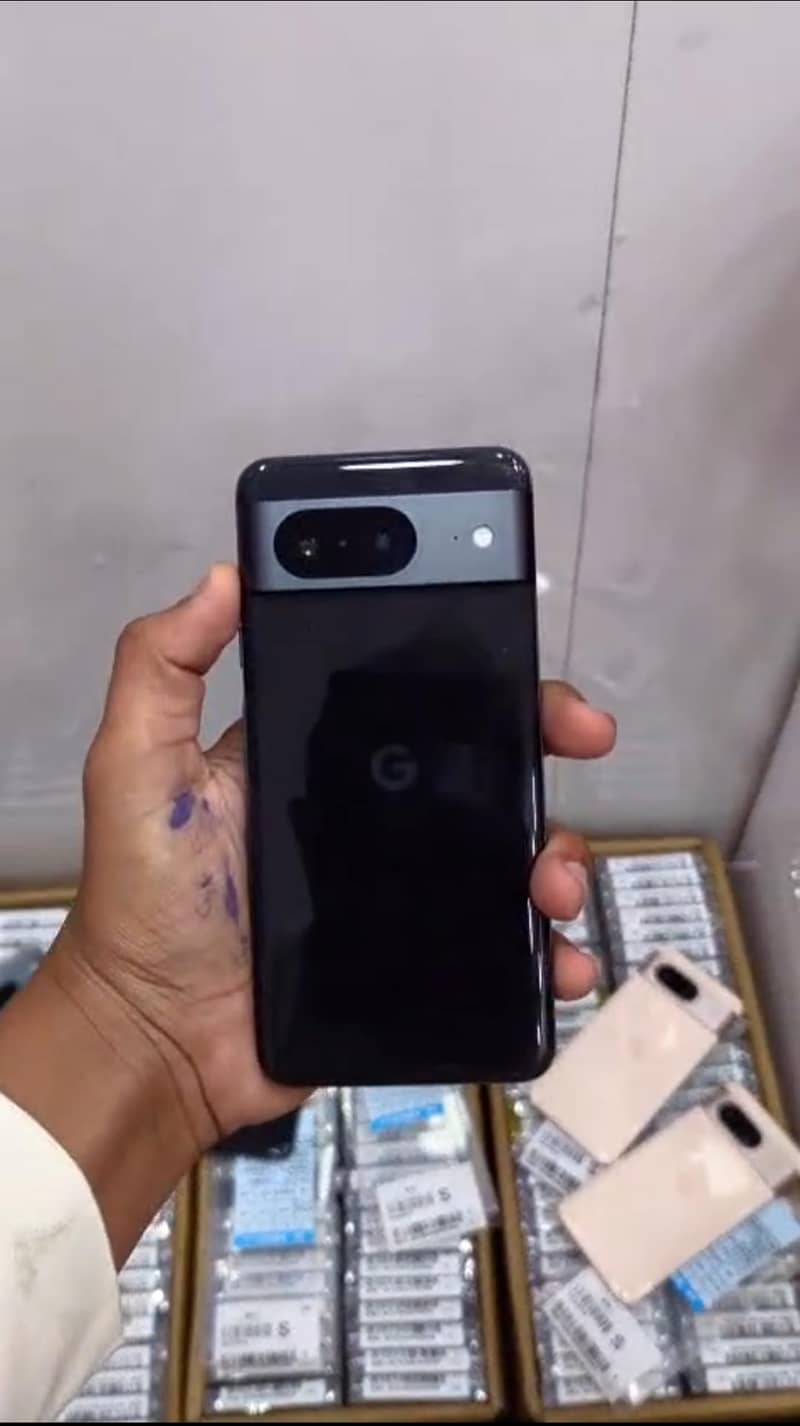 Google Pixel 8 1