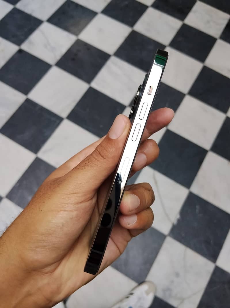 Apple iPhone 13 Pro 5