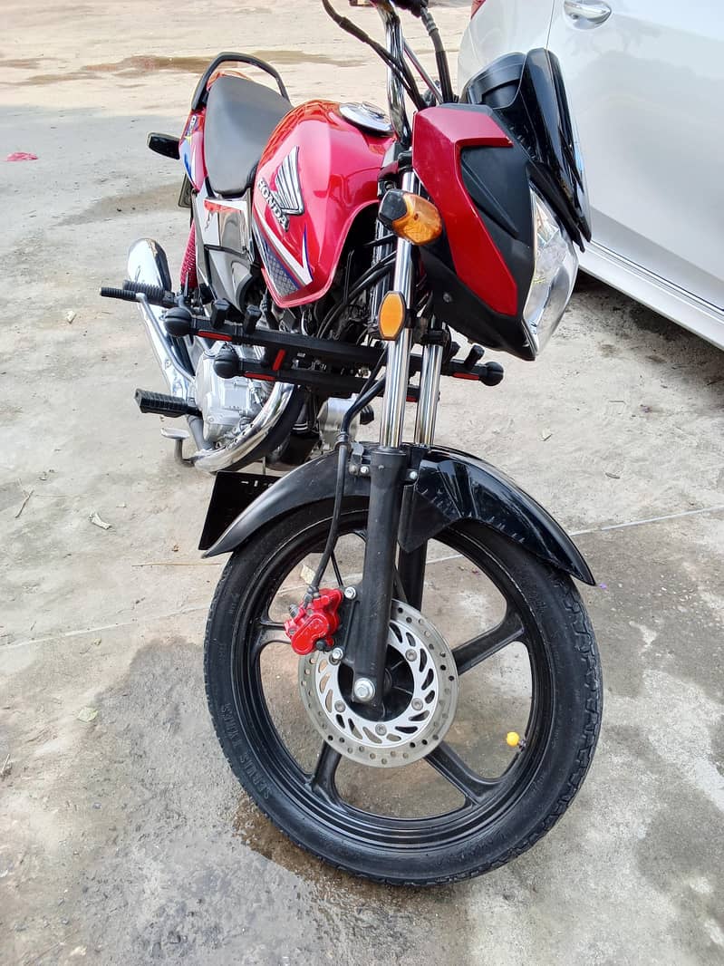 honda cb125F 16