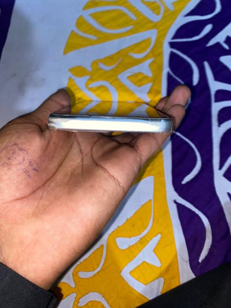 Realme C71 4