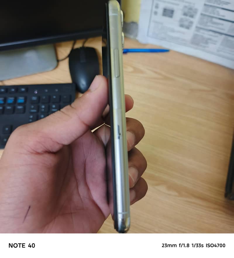 Apple iPhone 11 Pro 2