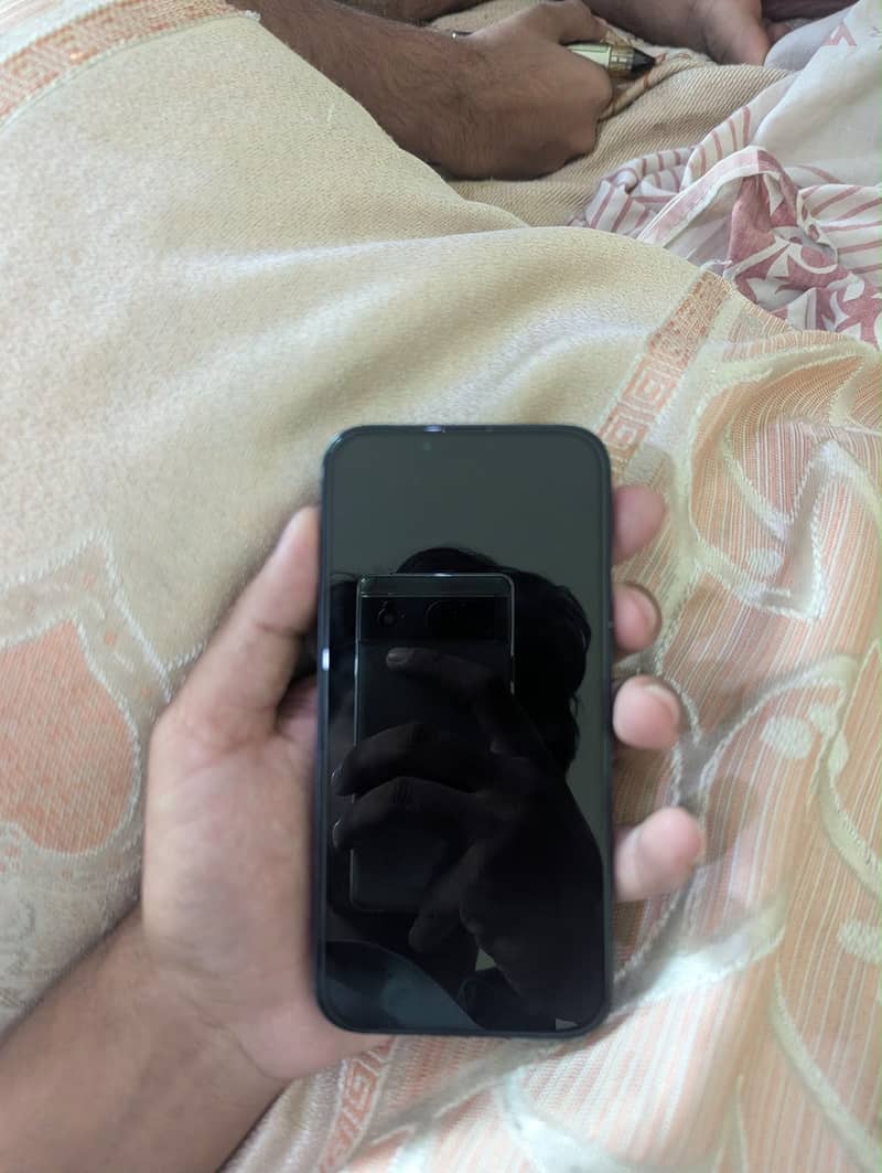 iPhone 14 3