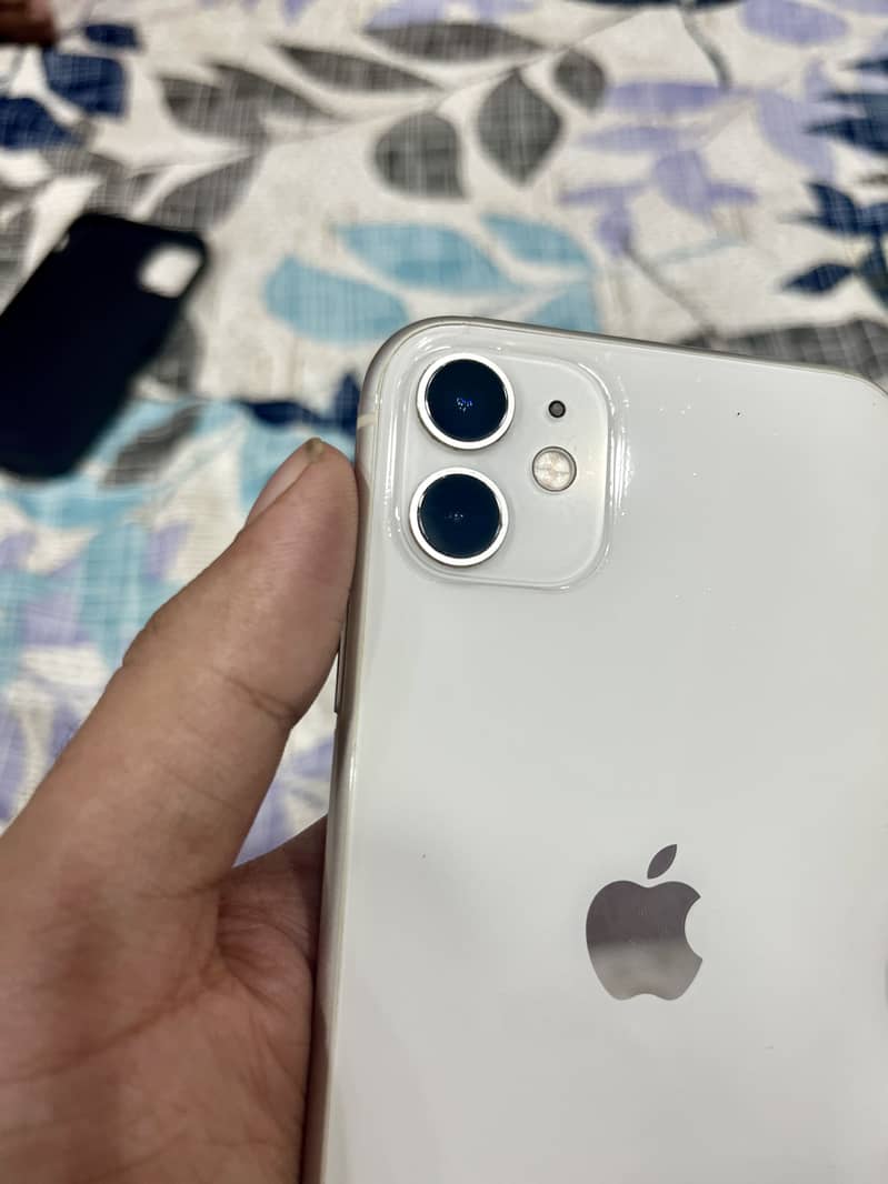 Apple iPhone 11 8
