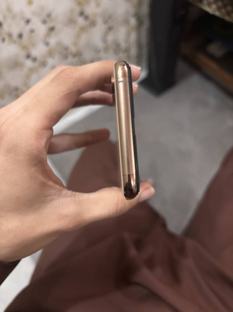 Apple iPhone XS 2