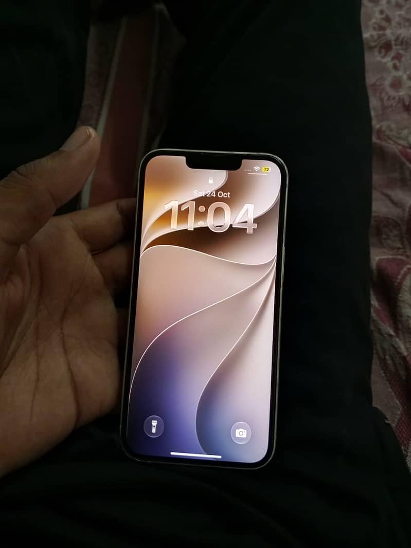 Apple iPhone 13 1