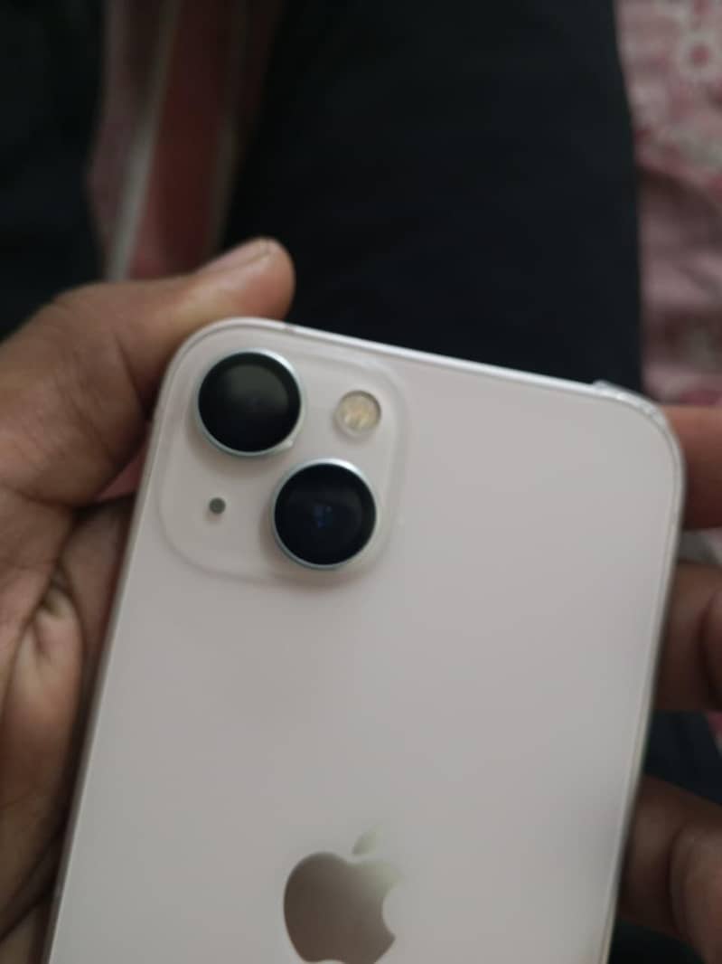 Apple iPhone 13 5