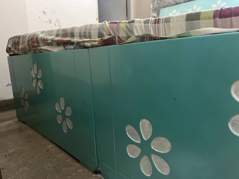 Single Beds Set 4