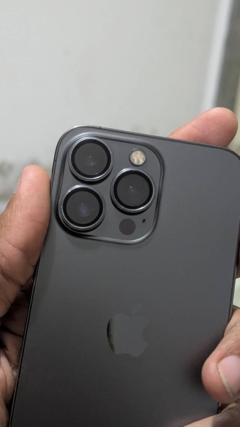 Apple iPhone 13 Pro 3