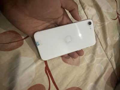 Apple iPhone SE