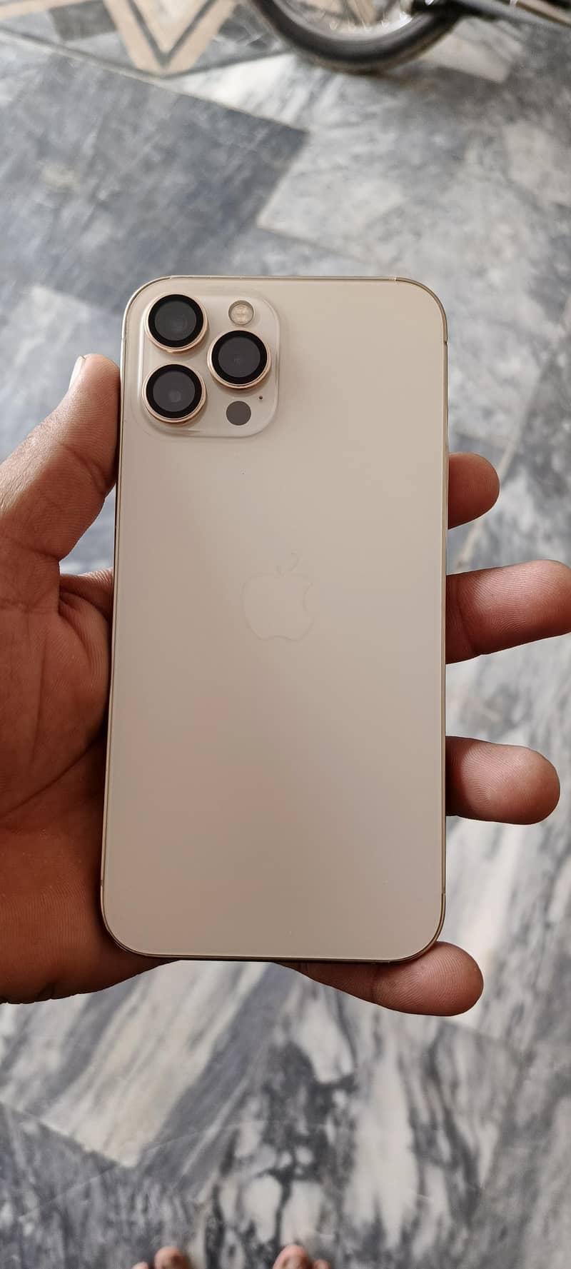 Apple iPhone 12 Pro Max 1