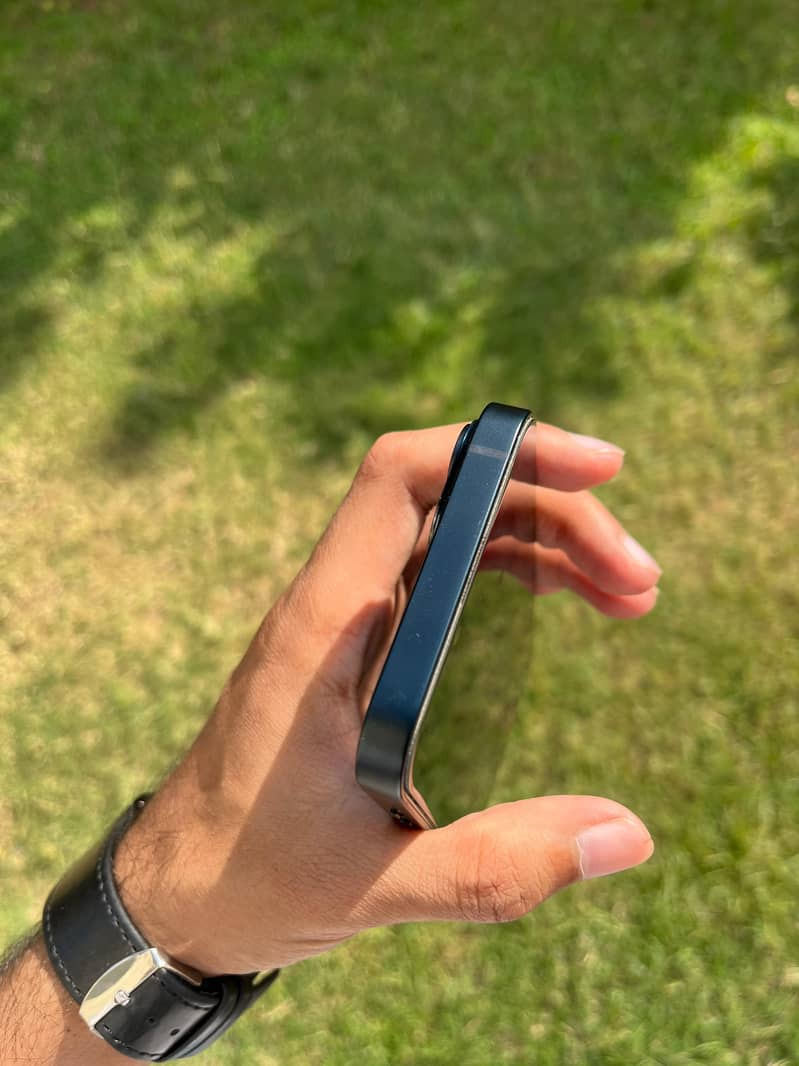 iPhone 14 Jv 1