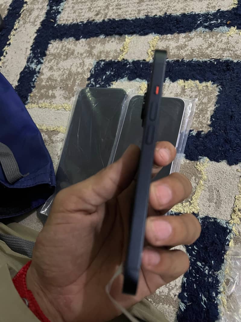 Apple iPhone 14 4