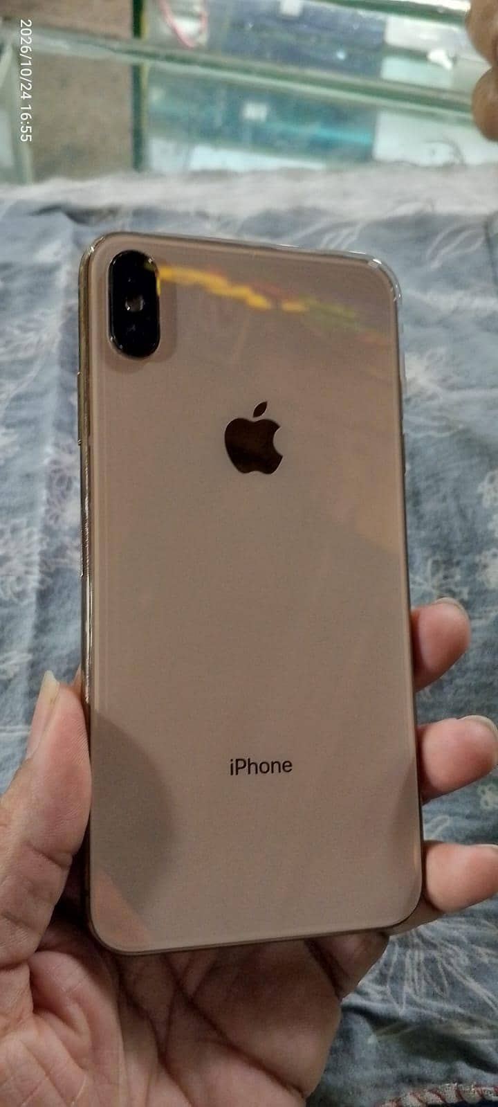 Apple iPhone XS Max 1
