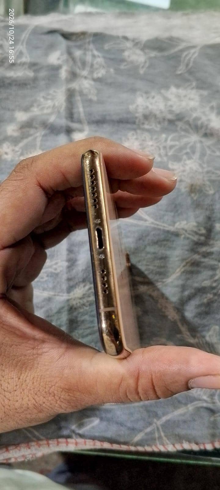 Apple iPhone XS Max 3