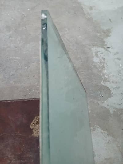 2 pees شیشہ for sale urgent