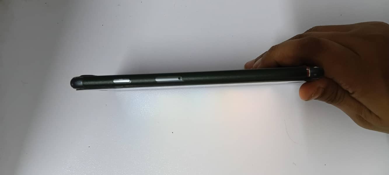 Apple iPhone 8 Plus 2