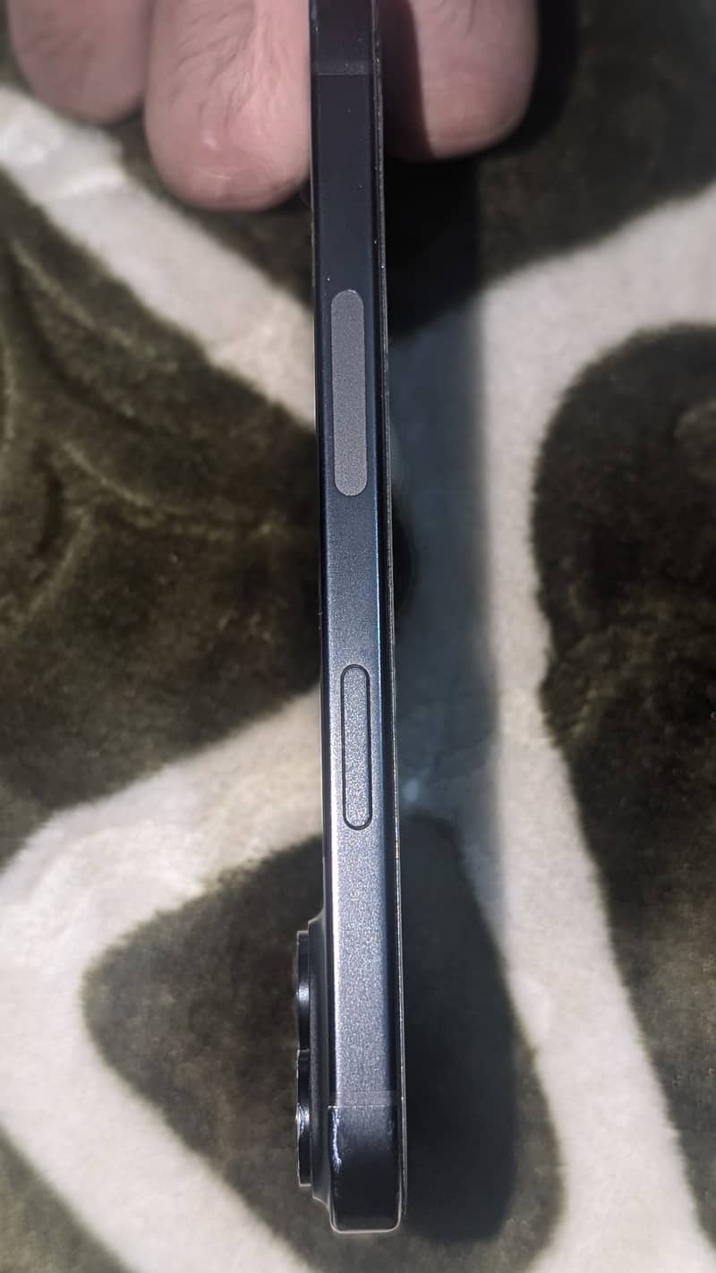 Apple iPhone 15 3