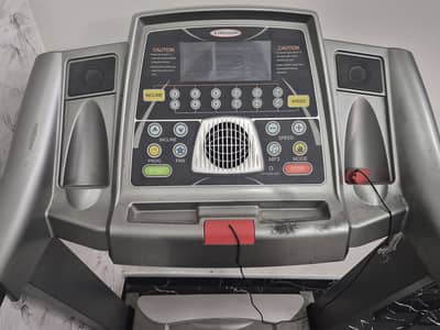 Heavy duty commercial treadmill